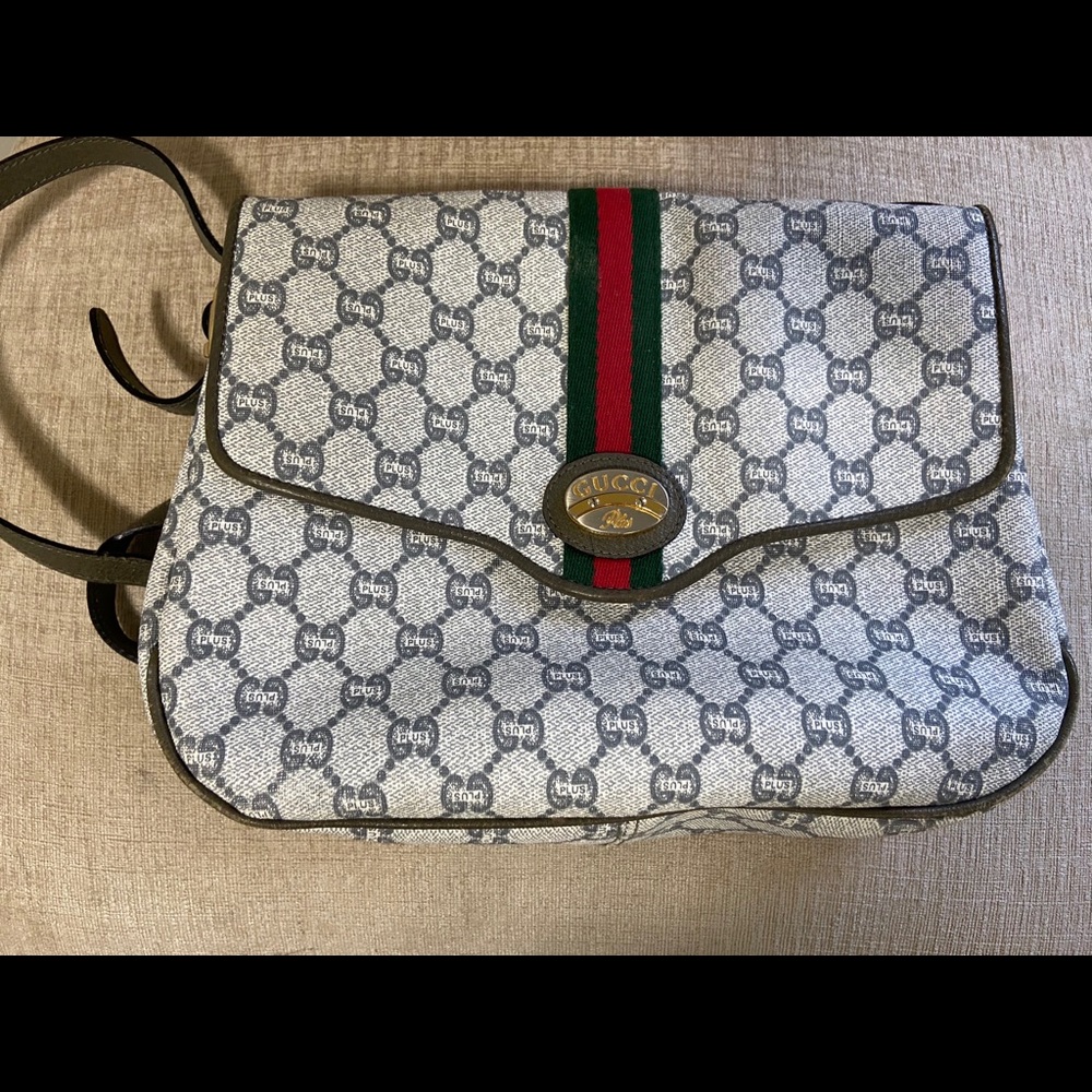 Vintage Gucci crossbody bag